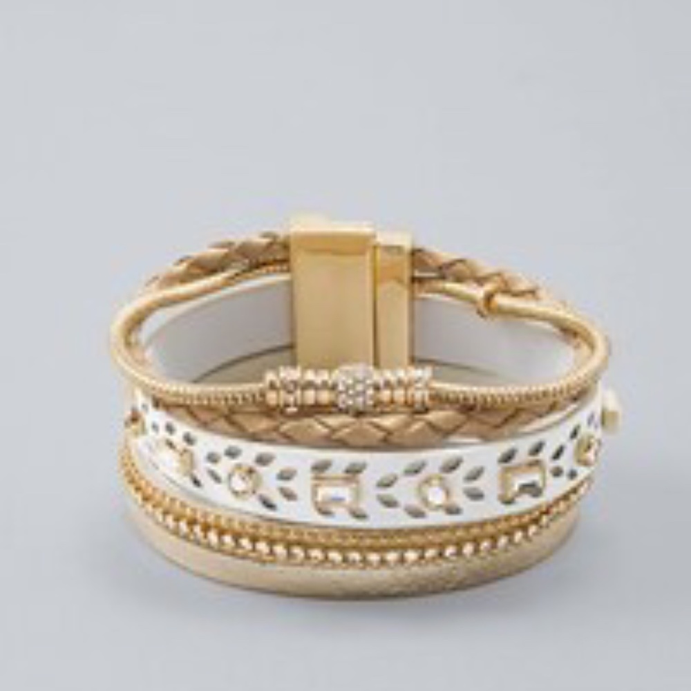 ❤️❤️FOUND❤️❤️. DISO WHBM MULTI ROW BRACELET IN GOLD